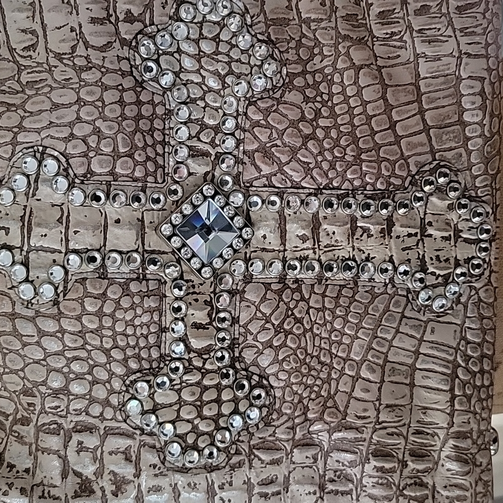 Raviani Leather Purse - Picture 2 of 14
